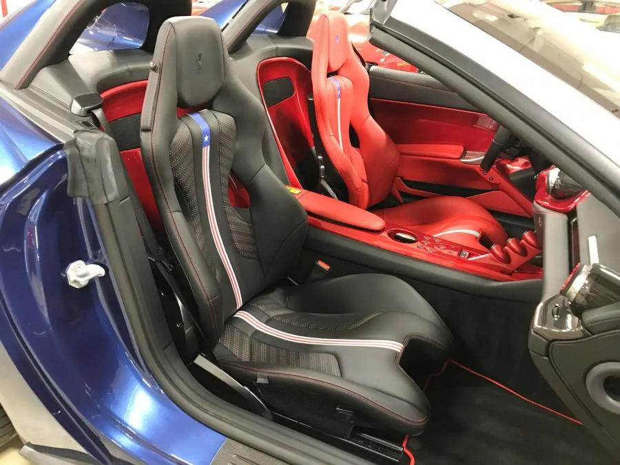 Интерьер Ferrari F60America (215098, 1 of 10) 2016 года  (фото 24 из 34)